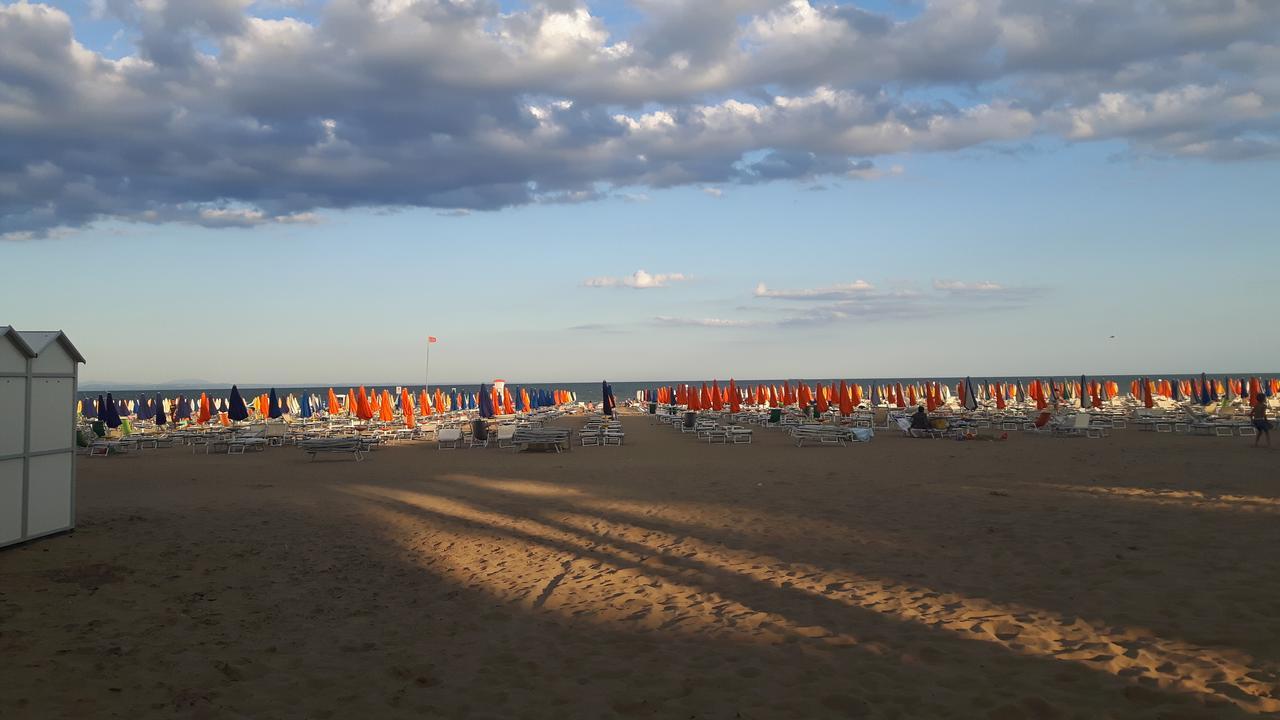 Appartamento Magnolia Lignano Sabbiadoro Zewnętrze zdjęcie