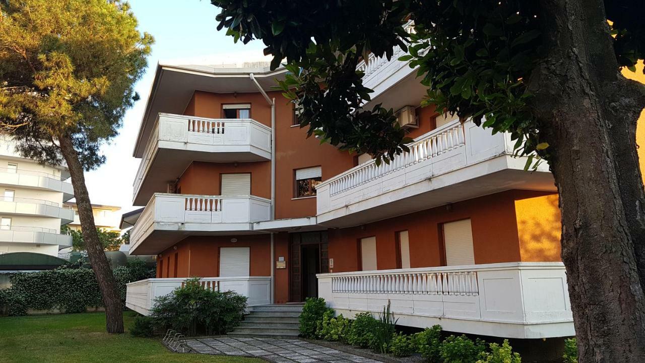 Appartamento Magnolia Lignano Sabbiadoro Zewnętrze zdjęcie